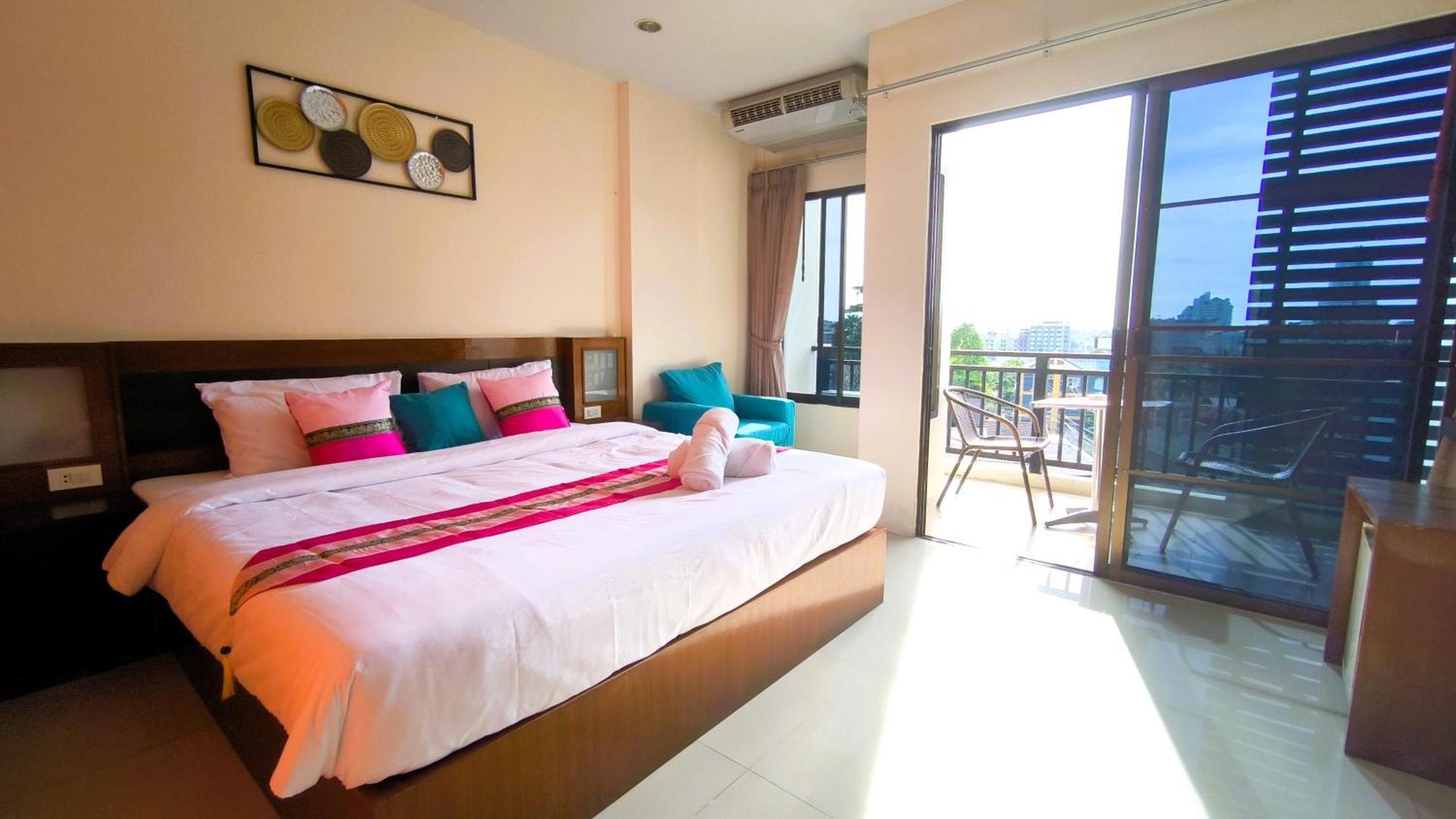Lucky Buako Hotel Patong Exterior foto