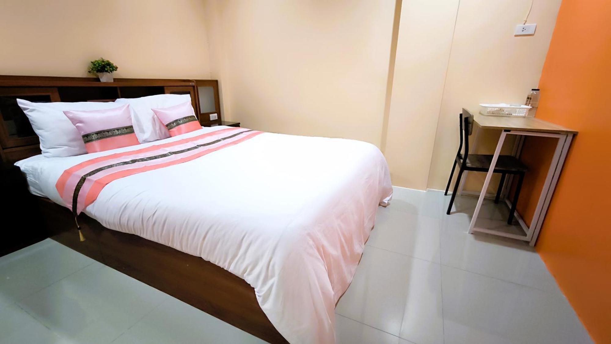 Lucky Buako Hotel Patong Exterior foto